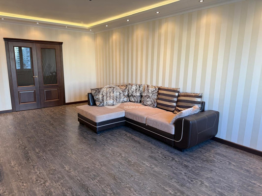 Продам трехкомнатную (3-комн.) квартиру, Ильинский б-р, 7, Красногорск г