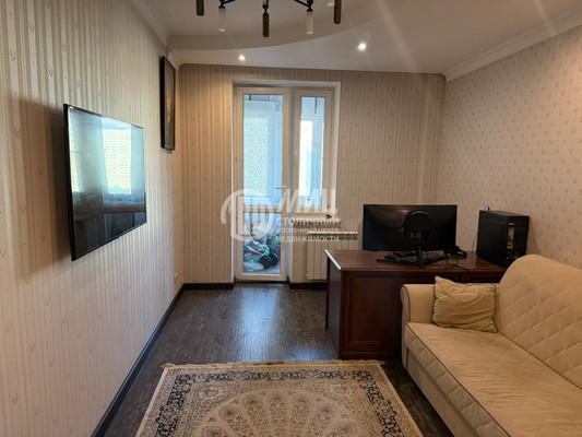 Продам трехкомнатную (3-комн.) квартиру, Ильинский б-р, 7, Красногорск г