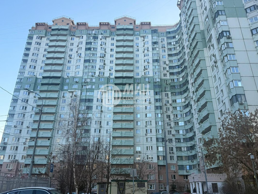 Продам трехкомнатную (3-комн.) квартиру, Ильинский б-р, 7, Красногорск г