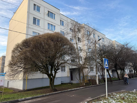 Продам трехкомнатную (3-комн.) квартиру, Мичурина ул, 4, Кленово с