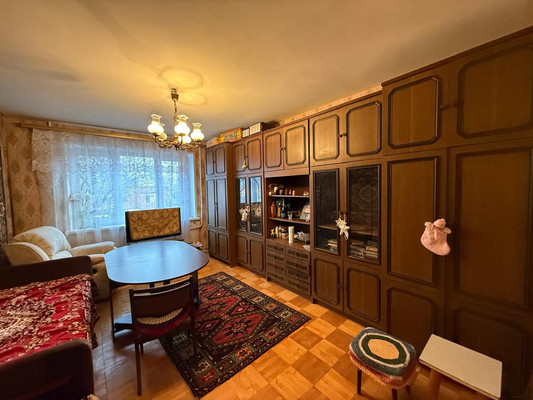 Продам трехкомнатную (3-комн.) квартиру, Мичурина ул, 4, Кленово с