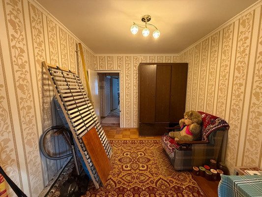 Продам трехкомнатную (3-комн.) квартиру, Мичурина ул, 4, Кленово с