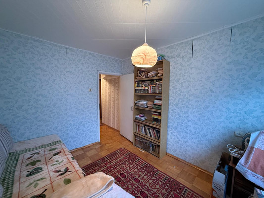 Продам трехкомнатную (3-комн.) квартиру, Мичурина ул, 4, Кленово с