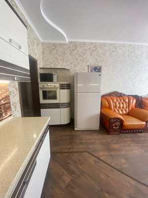 Продам трехкомнатную (3-комн.) квартиру, Невская (Центральный р-н) ул, 18, Сочи г