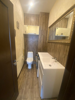 Продам трехкомнатную (3-комн.) квартиру, Невская (Центральный р-н) ул, 18, Сочи г