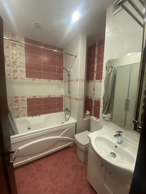 Продам трехкомнатную (3-комн.) квартиру, Невская (Центральный р-н) ул, 18, Сочи г