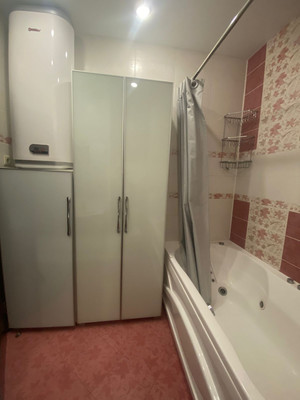 Продам трехкомнатную (3-комн.) квартиру, Невская (Центральный р-н) ул, 18, Сочи г