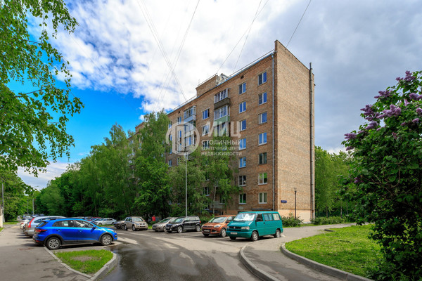 Продам двухкомнатную (2-комн.) квартиру, Марии Ульяновой ул, 17к1, Москва г