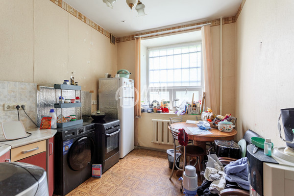 Продам двухкомнатную (2-комн.) квартиру, Марии Ульяновой ул, 17к1, Москва г