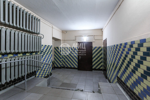 Продам двухкомнатную (2-комн.) квартиру, Марии Ульяновой ул, 17к1, Москва г