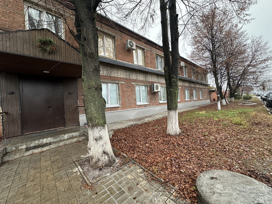 Сдам коммерческое помещение 126 м2, Родины ул, 7, Казань г