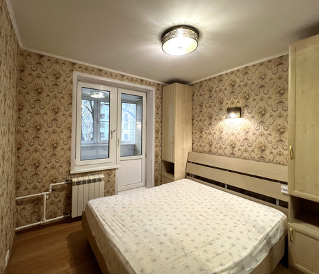 Продам трехкомнатную (3-комн.) квартиру, Косинская ул, 24к2, Москва г
