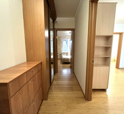 Продам трехкомнатную (3-комн.) квартиру, Косинская ул, 24к2, Москва г
