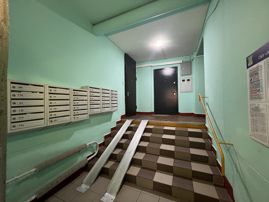 Продам трехкомнатную (3-комн.) квартиру, Косинская ул, 24к2, Москва г