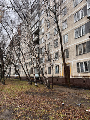 Продам трехкомнатную (3-комн.) квартиру, Косинская ул, 24к2, Москва г