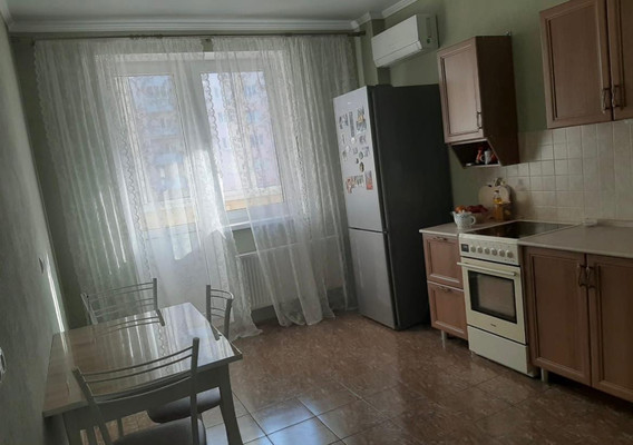 Продам однокомнатную (1-комн.) квартиру, им. Александра Покрышкина ул, 2/2, Краснодар г