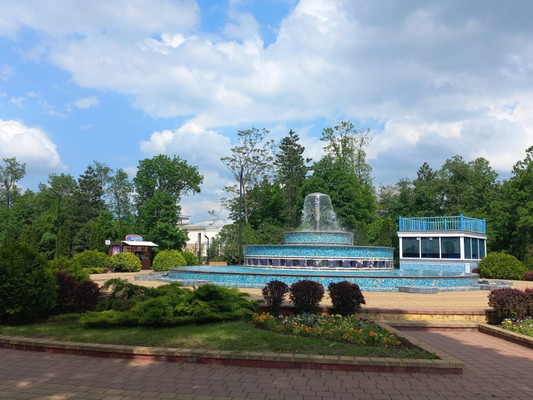 Продам двухкомнатную (2-комн.) квартиру, Ленина ул, 16, Майкоп г