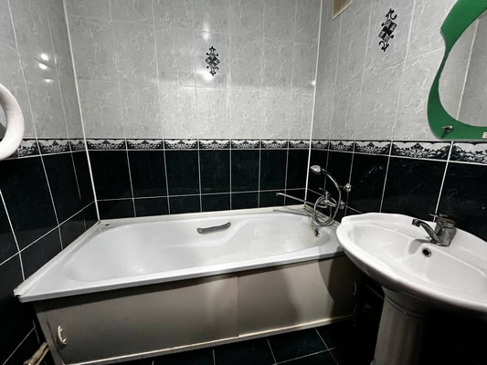 Продам двухкомнатную (2-комн.) квартиру, Звездная ул, 47, Туапсе г