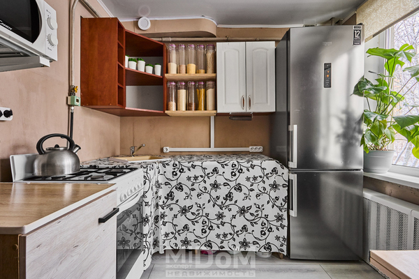 Продам однокомнатную (1-комн.) квартиру, Военный городок ул, 65, Янино-1 гп