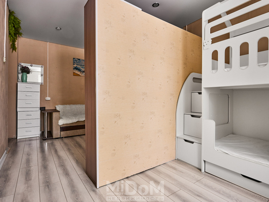 Продам однокомнатную (1-комн.) квартиру, Военный городок ул, 65, Янино-1 гп