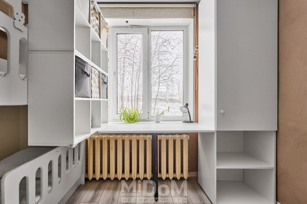 Продам однокомнатную (1-комн.) квартиру, Военный городок ул, 65, Янино-1 гп