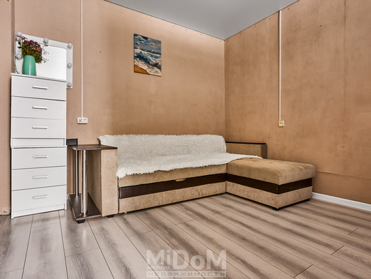 Продам однокомнатную (1-комн.) квартиру, Военный городок ул, 65, Янино-1 гп