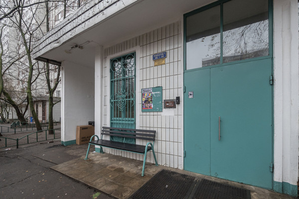 Продам однокомнатную (1-комн.) квартиру, Батайский проезд, 51, Москва г