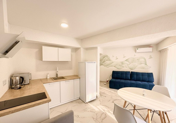 Продам однокомнатную (1-комн.) квартиру, Крымская (Центральный р-н) ул, 67к1, Сочи г