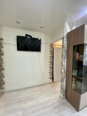 Продам двухкомнатную (2-комн.) квартиру, Красномосковская ул, 42, Красноярск г