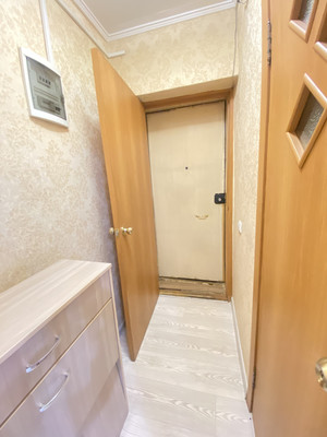 Продам двухкомнатную (2-комн.) квартиру, Красномосковская ул, 42, Красноярск г