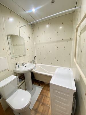 Продам двухкомнатную (2-комн.) квартиру, Красномосковская ул, 42, Красноярск г