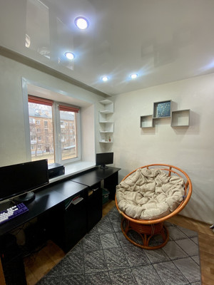 Продам двухкомнатную (2-комн.) квартиру, Красномосковская ул, 42, Красноярск г