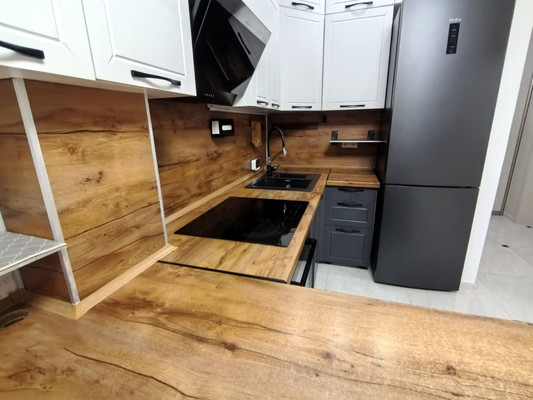 Продам трехкомнатную (3-комн.) квартиру, Ленина ул, 185ка, Анапа г