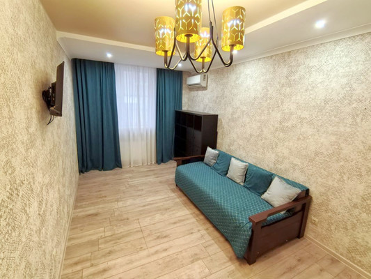 Продам трехкомнатную (3-комн.) квартиру, Ленина ул, 185ка, Анапа г