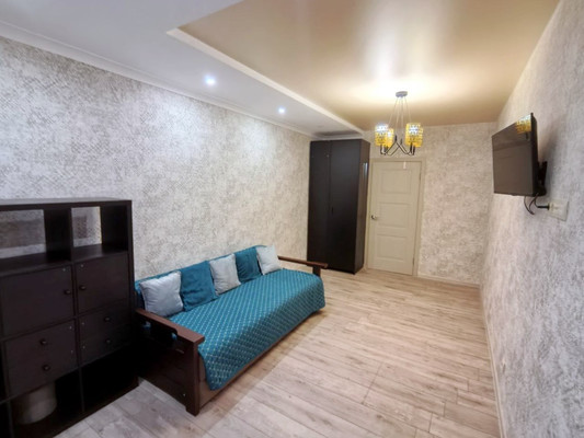 Продам трехкомнатную (3-комн.) квартиру, Ленина ул, 185ка, Анапа г