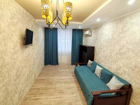 Продам трехкомнатную (3-комн.) квартиру, Ленина ул, 185ка, Анапа г