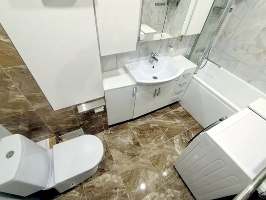 Продам трехкомнатную (3-комн.) квартиру, Ленина ул, 185ка, Анапа г