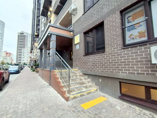 Продам трехкомнатную (3-комн.) квартиру, Ленина ул, 185ка, Анапа г