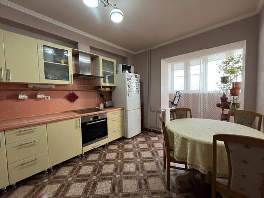 Продам трехкомнатную (3-комн.) квартиру, Еременко ул, 58к11, Ростов-на-Дону г