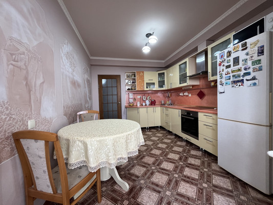 Продам трехкомнатную (3-комн.) квартиру, Еременко ул, 58к11, Ростов-на-Дону г