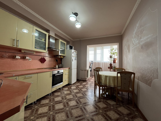 Продам трехкомнатную (3-комн.) квартиру, Еременко ул, 58к11, Ростов-на-Дону г