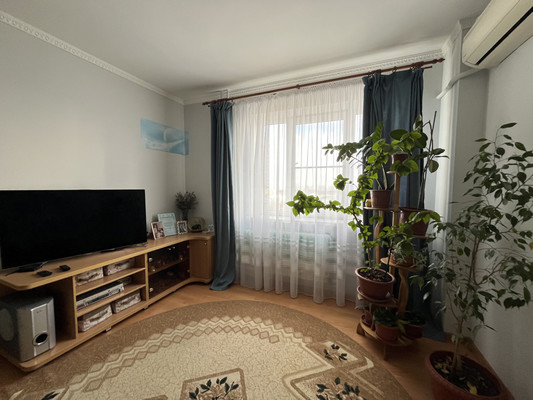 Продам трехкомнатную (3-комн.) квартиру, Еременко ул, 58к11, Ростов-на-Дону г