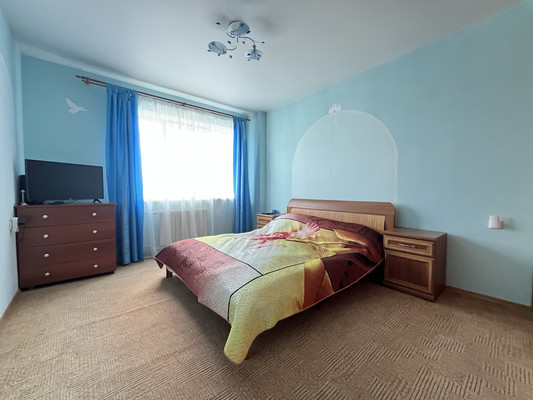 Продам трехкомнатную (3-комн.) квартиру, Еременко ул, 58к11, Ростов-на-Дону г