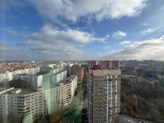 Продам трехкомнатную (3-комн.) квартиру, Еременко ул, 58к11, Ростов-на-Дону г