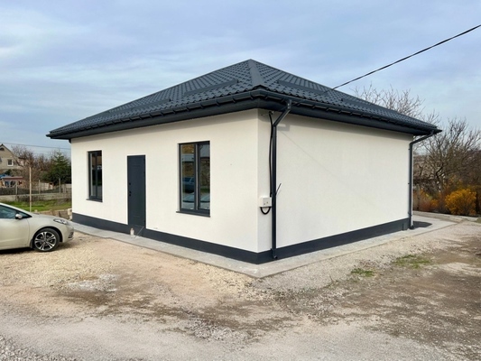 Продам дом, Молодость №15 тер. ТСН, Айкаван п, 3 км от города