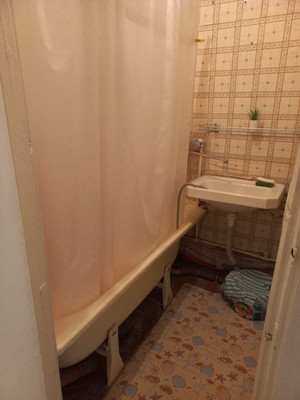 Продам двухкомнатную (2-комн.) квартиру, Чехова ул, 36, Казань г