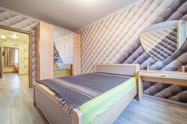 Продам многокомнатную квартиру, Юрша ул, 7, Пермь г