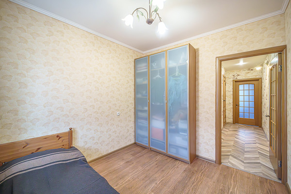 Продам многокомнатную квартиру, Юрша ул, 7, Пермь г