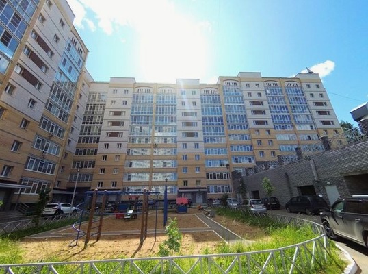 Продам двухкомнатную (2-комн.) квартиру, Куратова ул, 76, Сыктывкар г