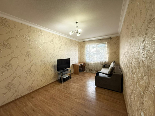 Продам двухкомнатную (2-комн.) квартиру, Ахохова ул, 190ка, Нальчик г